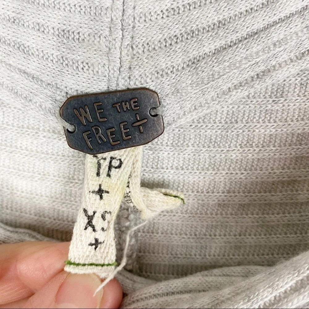 Free People Lightweight Gray Ribbed Sweater - Picture 6 of 16